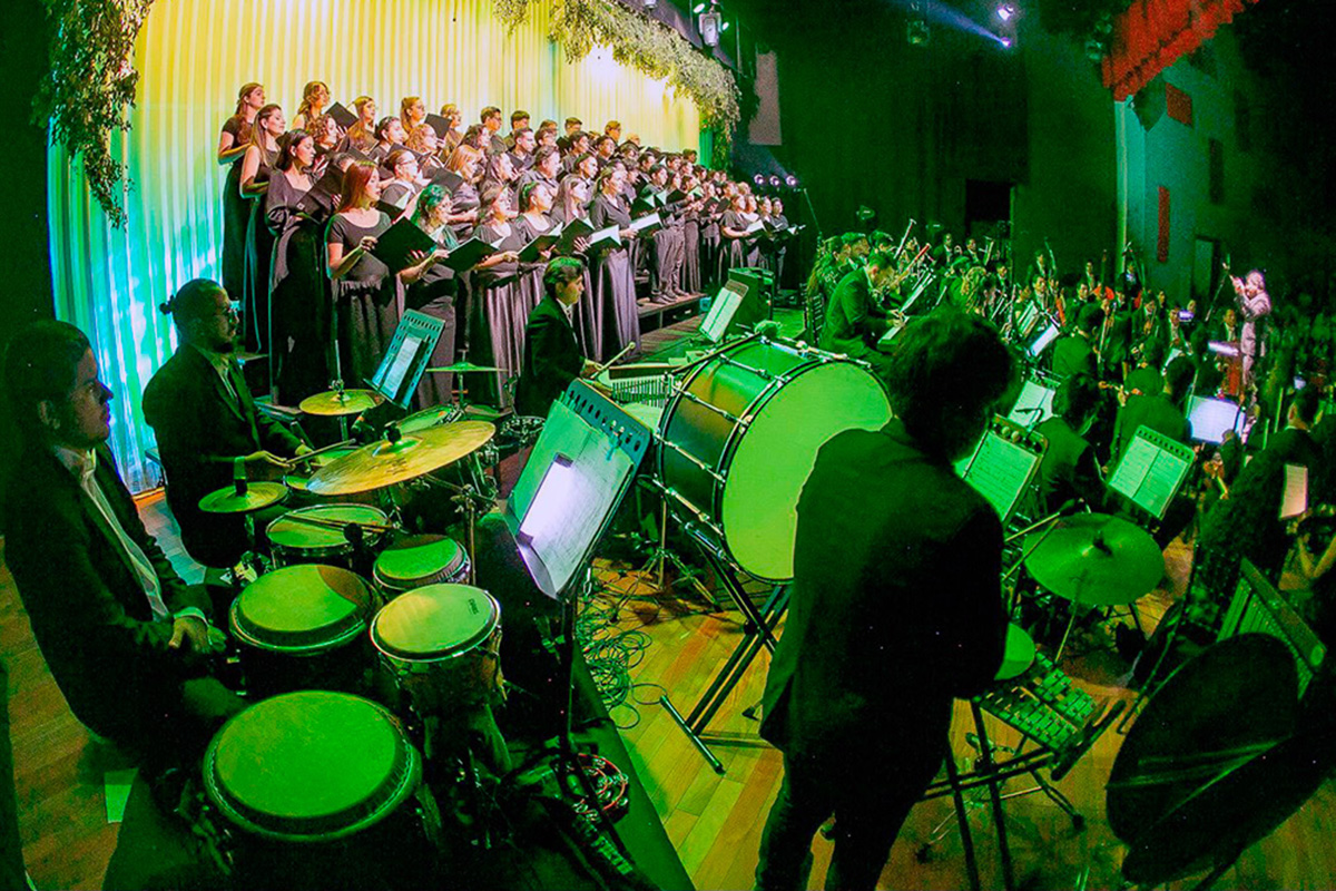 La Orquesta Filarmónica de Santa Cruz cumple 10 años y los celebra con “Latidos del Oriente”